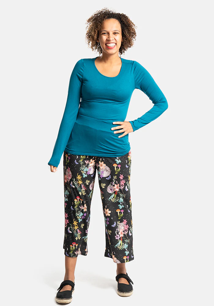 Amari  Midnight Botanical Print Pull On Wide Leg Culotte Trouser - Image 3