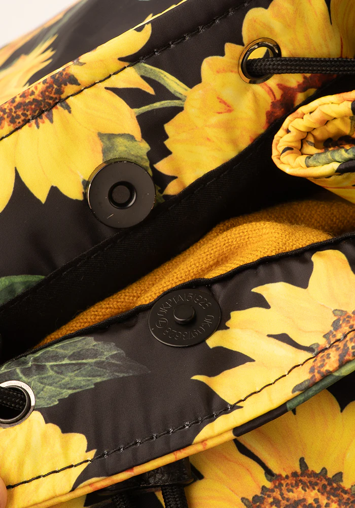 Black Sunflower Print Drawstring Rucksack - Image 6