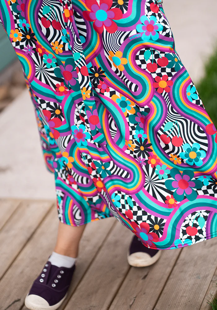 Camden Groovy Hippy Print Jersey Midi Dress - Image 4