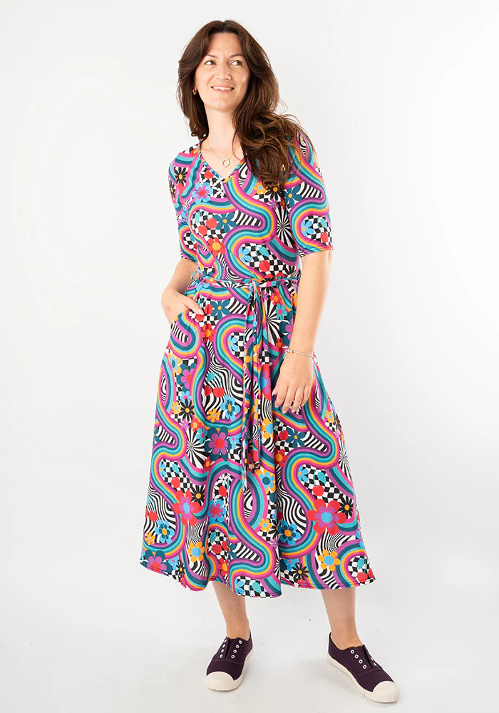 Camden Groovy Hippy Print Jersey Midi Dress - Image 6
