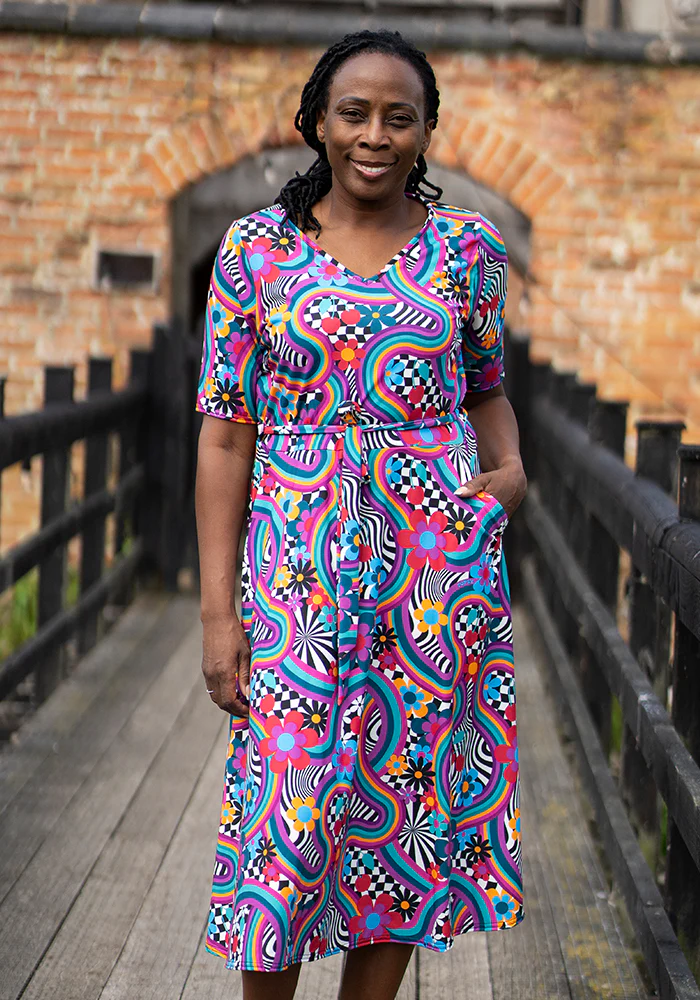 Camden Groovy Hippy Print Jersey Midi Dress - Image 7