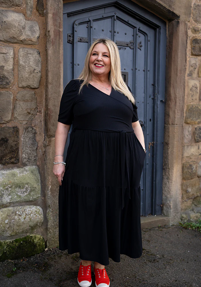 Evie Black Rib Brush Tiered Hem Midi Dress - Image 6