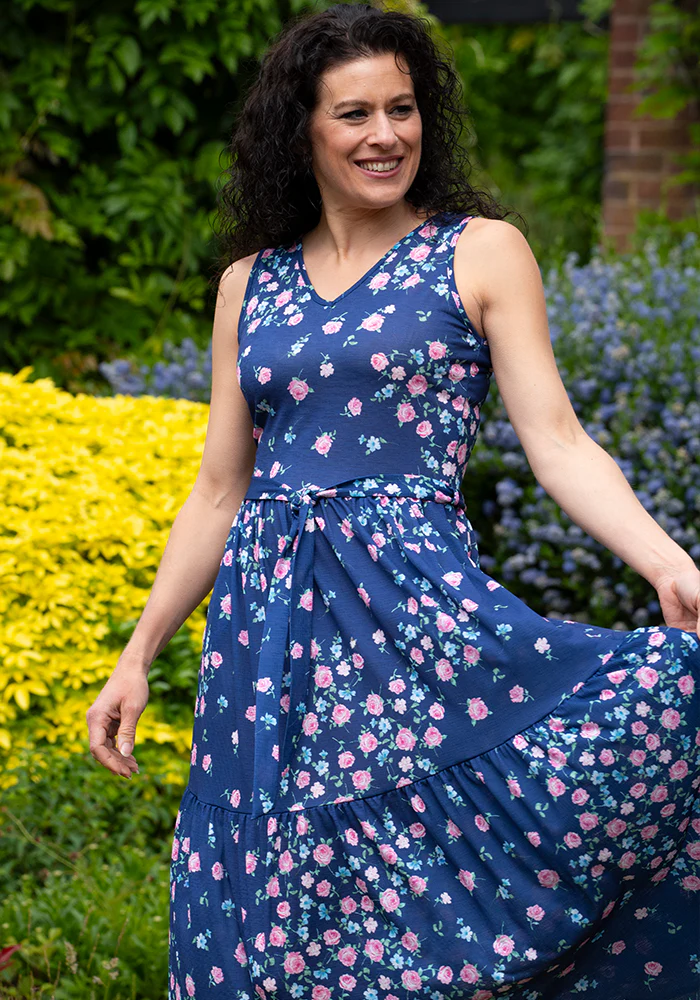 Junia Ditsy Rose Print Midaxi Dress - Image 4