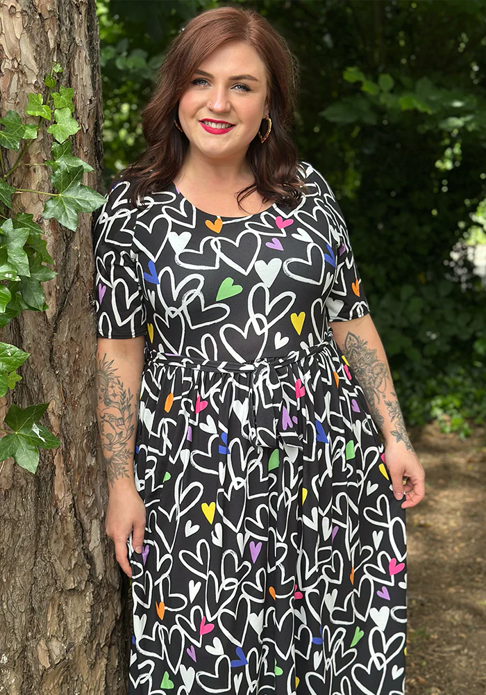 Naomi Doodle Hearts Print Midi Dress - Image 5