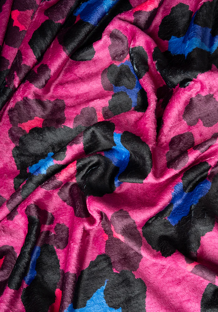 Pop-under Large Scale Pink Animal Print Plush Blanket - Image 2