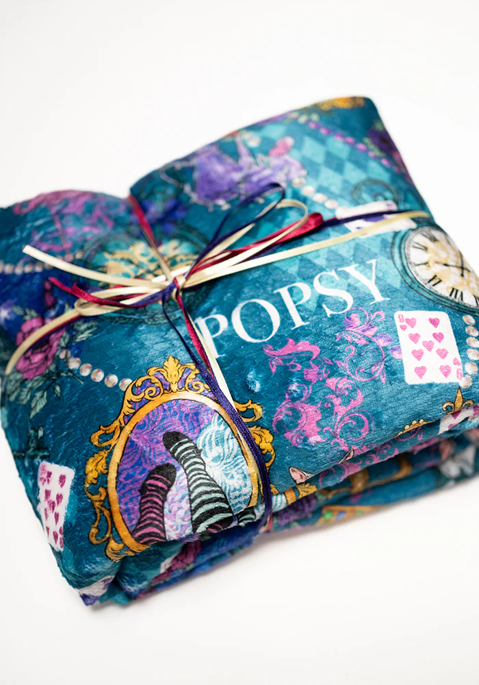 Pop-under Looking Glass Print Plush Blanket - Image 8