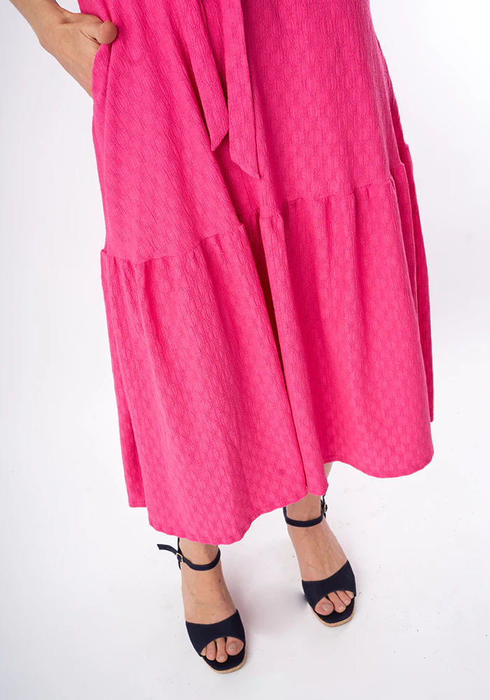 Shae Cerise Oval Textured Tiered Hem Midi Dress - Image 3