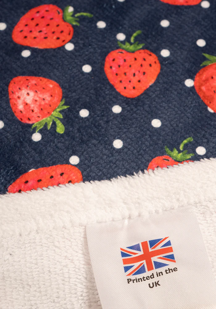 Strawberries Print Jumbo Bath Sheet - Image 5