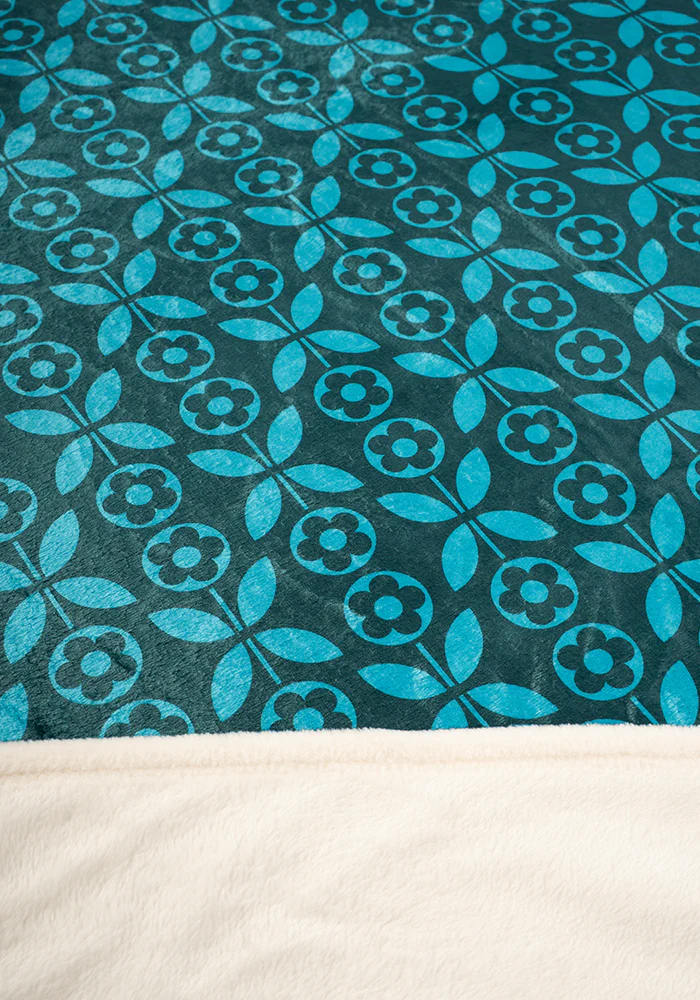 Teal Retro Flower Print Pop-under Plush Blanket - Image 6