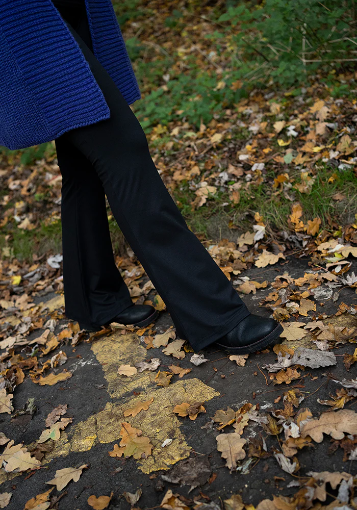 Tina Black Full Leg Flare Leggings - Image 8