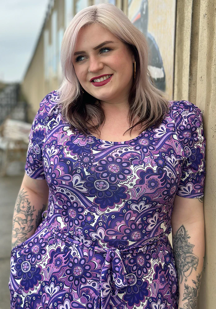 Vivianne Purple Retro Paisley Print Jersey Midaxi Dress - Image 4