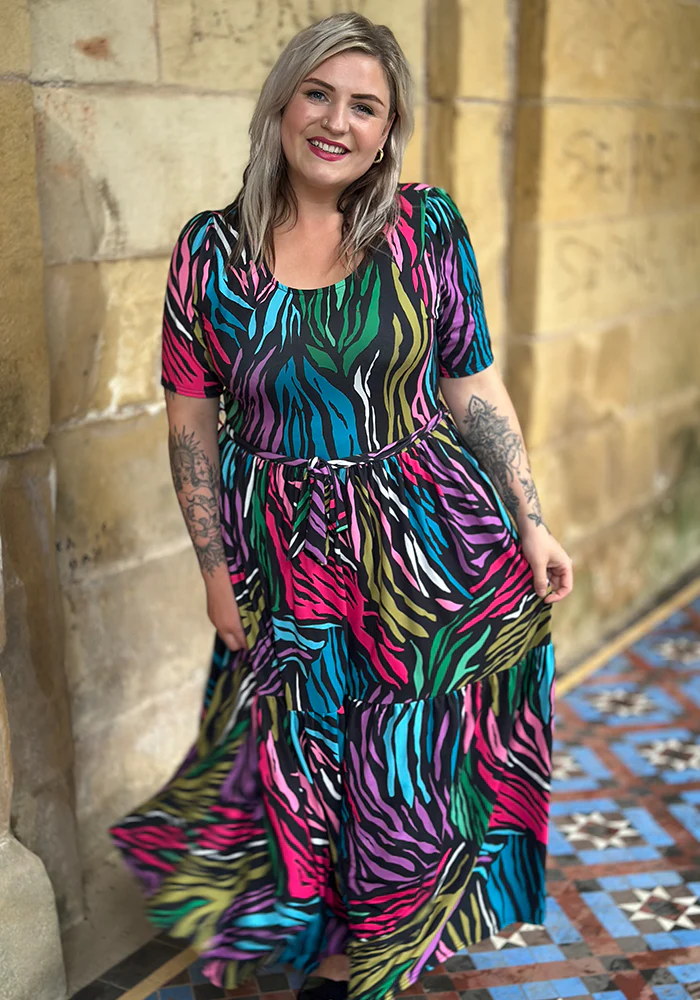 Zena Bright Animal Print Tiered Hem Midaxi Dress - Image 5
